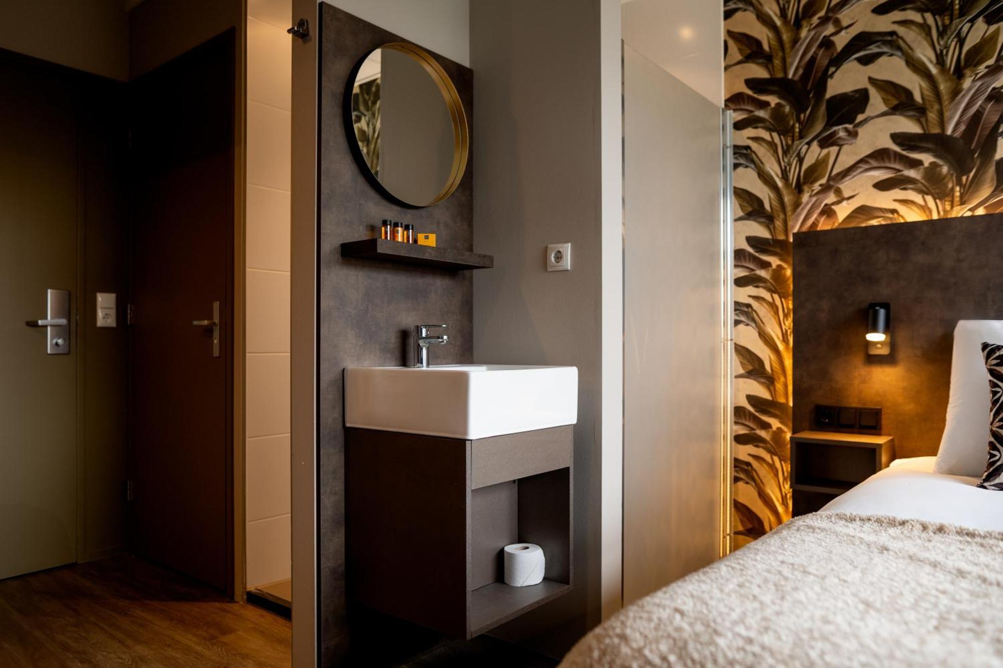 Hotel Wicc Вагенинген Экстерьер фото